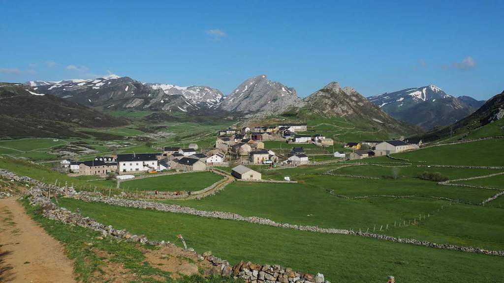 Polos arredores de Pena Chana