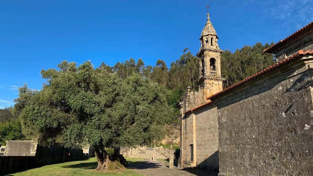 Monte San Marcos e Ruta da Auga-Muiños de Riamonte